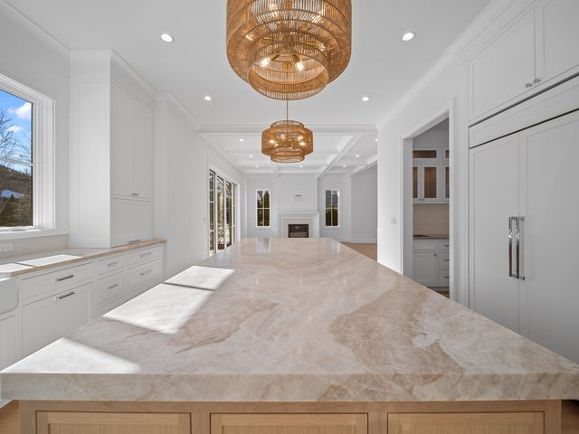 2009 Robincrest Lane, Glenview, IL 60025