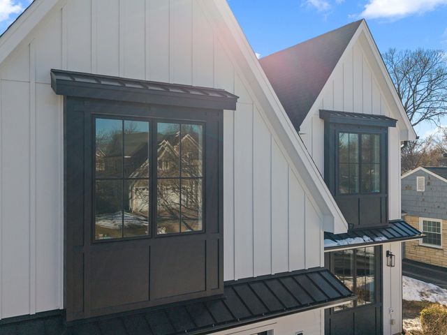 2009 Robincrest Lane, Glenview, IL 60025