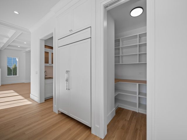 2009 Robincrest Lane, Glenview, IL 60025