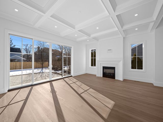 2009 Robincrest Lane, Glenview, IL 60025