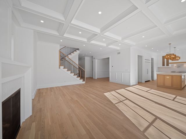 2009 Robincrest Lane, Glenview, IL 60025