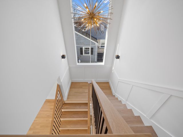 2009 Robincrest Lane, Glenview, IL 60025