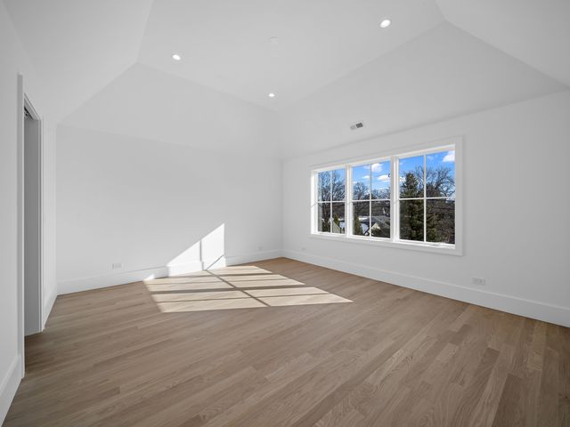 2009 Robincrest Lane, Glenview, IL 60025