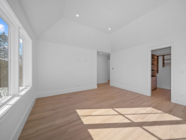 2009 Robincrest Lane, Glenview, IL 60025