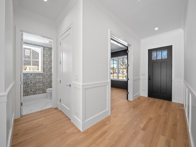 2009 Robincrest Lane, Glenview, IL 60025