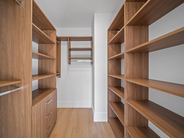 2009 Robincrest Lane, Glenview, IL 60025