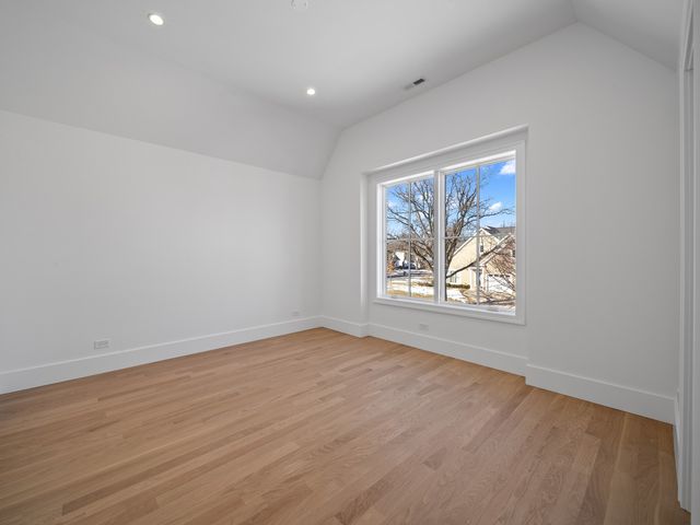 2009 Robincrest Lane, Glenview, IL 60025