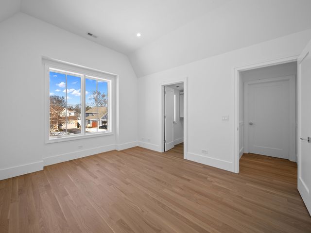 2009 Robincrest Lane, Glenview, IL 60025