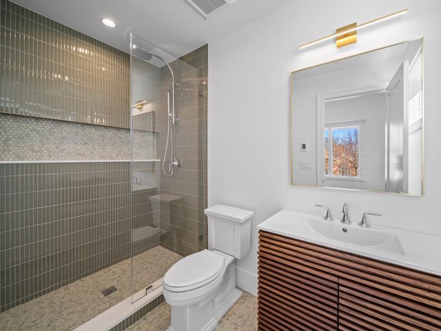 2009 Robincrest Lane, Glenview, IL 60025