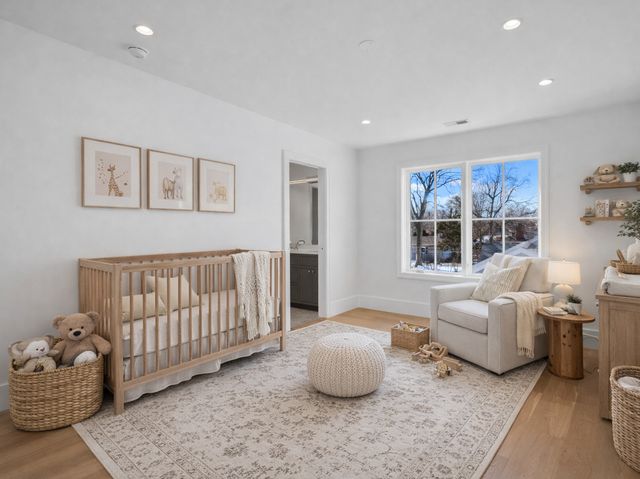 2009 Robincrest Lane, Glenview, IL 60025