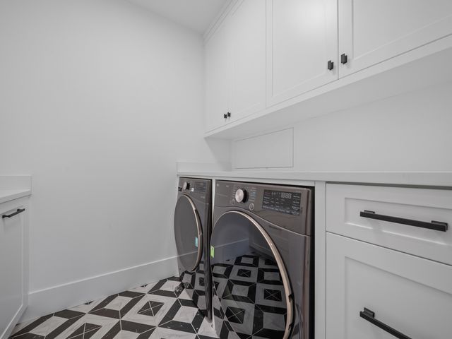 2009 Robincrest Lane, Glenview, IL 60025