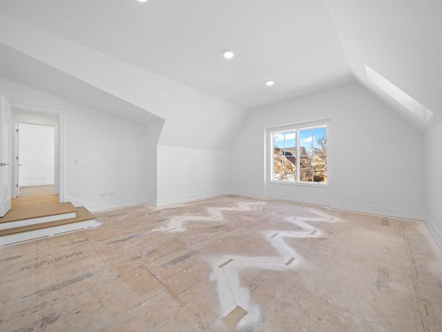 2009 Robincrest Lane, Glenview, IL 60025