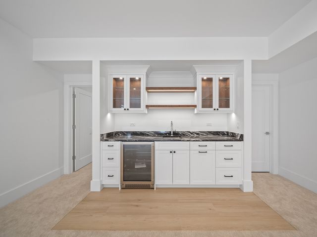 2009 Robincrest Lane, Glenview, IL 60025