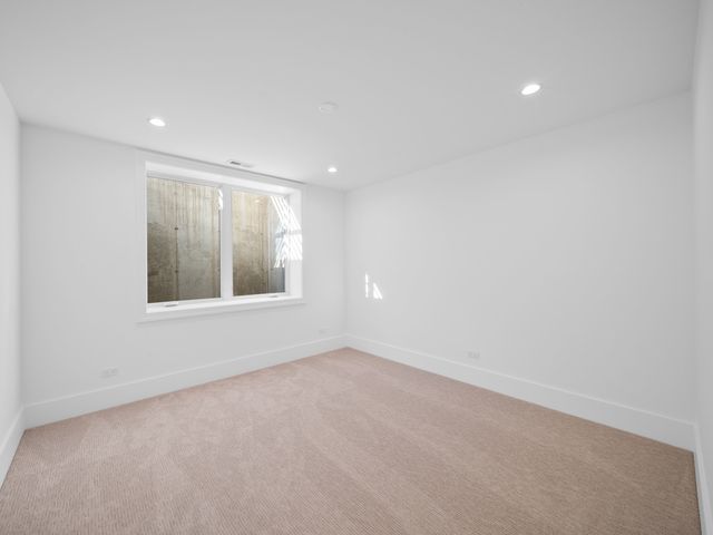 2009 Robincrest Lane, Glenview, IL 60025