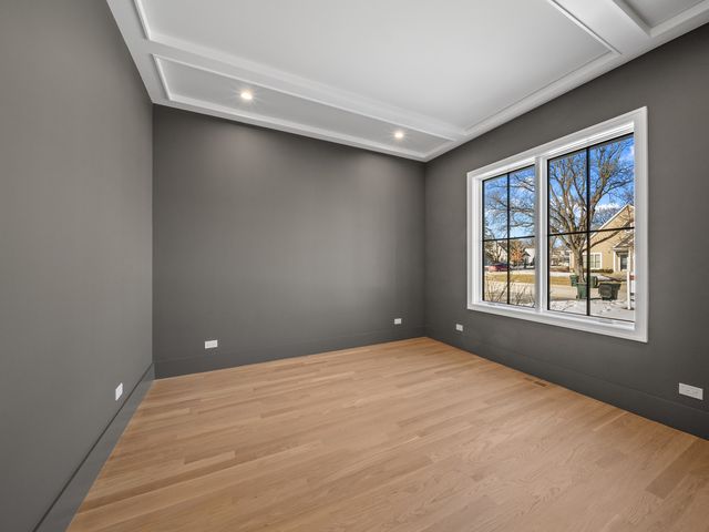 2009 Robincrest Lane, Glenview, IL 60025