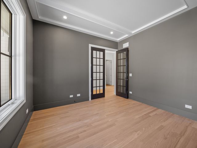 2009 Robincrest Lane, Glenview, IL 60025