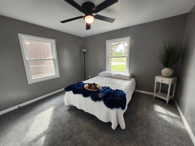 5908 E Kinkaid St, Wichita, KS 67218