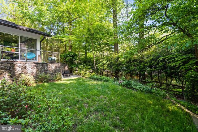 8034 PARK OVERLOOK DR, Bethesda, MD 20817