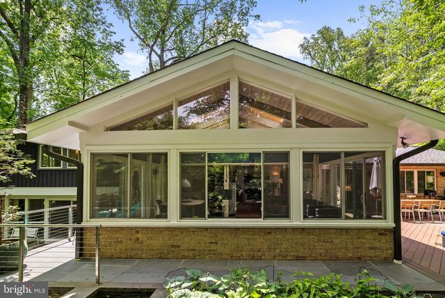 8034 PARK OVERLOOK DR, Bethesda, MD 20817