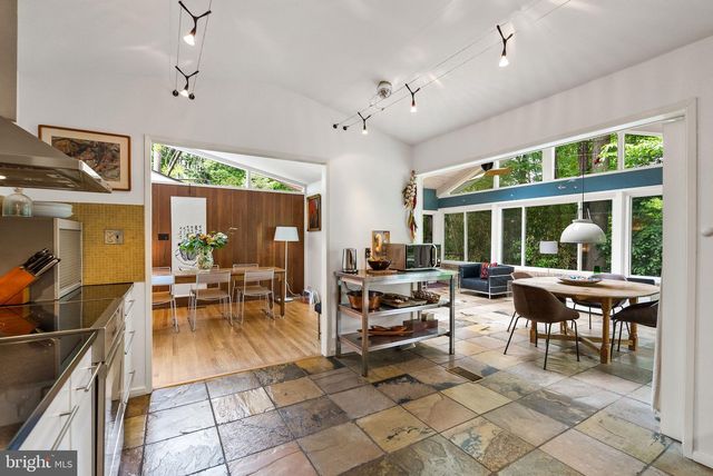 8034 PARK OVERLOOK DR, Bethesda, MD 20817