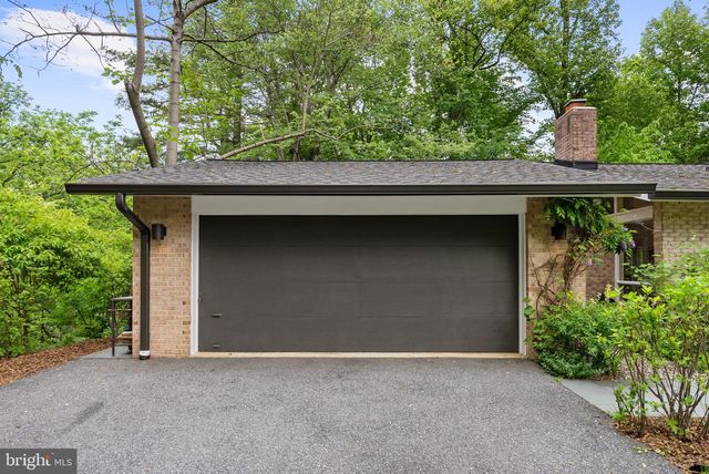 8034 PARK OVERLOOK DR, Bethesda, MD 20817