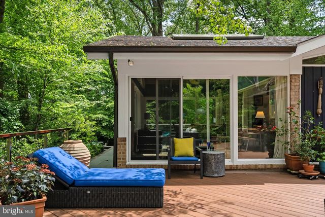 8034 PARK OVERLOOK DR, Bethesda, MD 20817