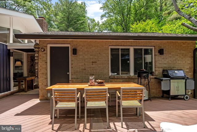 8034 PARK OVERLOOK DR, Bethesda, MD 20817