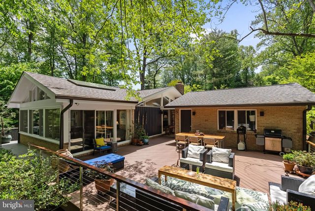 8034 PARK OVERLOOK DR, Bethesda, MD 20817