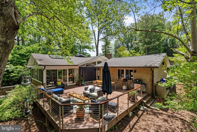 8034 PARK OVERLOOK DR, Bethesda, MD 20817