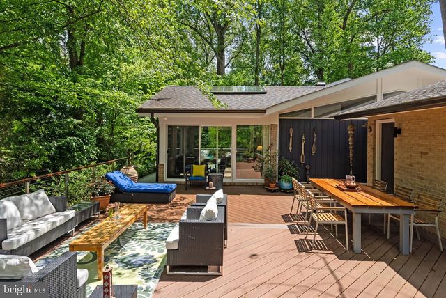 8034 PARK OVERLOOK DR, Bethesda, MD 20817
