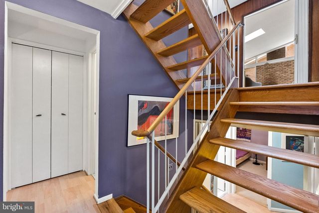 8034 PARK OVERLOOK DR, Bethesda, MD 20817