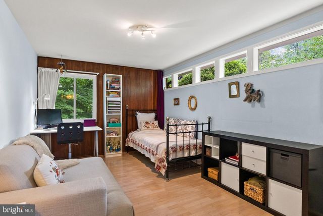 8034 PARK OVERLOOK DR, Bethesda, MD 20817