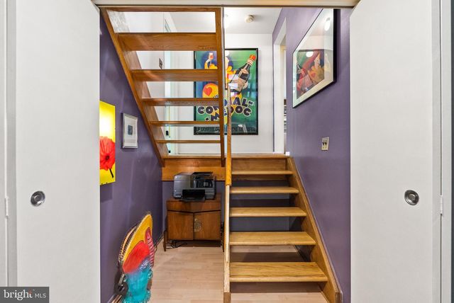 8034 PARK OVERLOOK DR, Bethesda, MD 20817