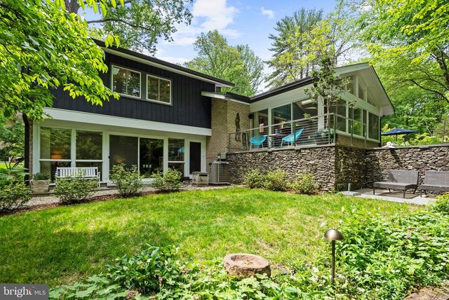 8034 PARK OVERLOOK DR, Bethesda, MD 20817