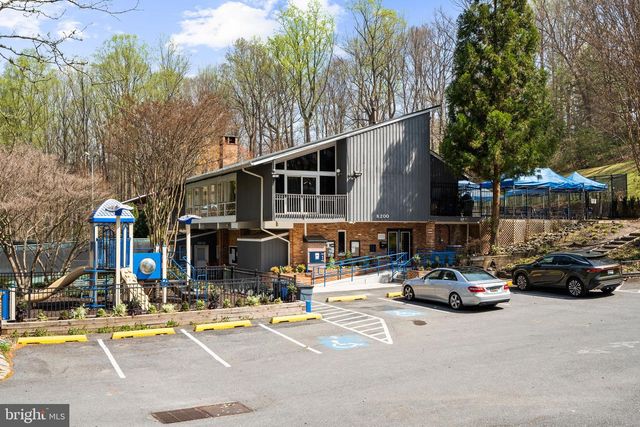 8034 PARK OVERLOOK DR, Bethesda, MD 20817