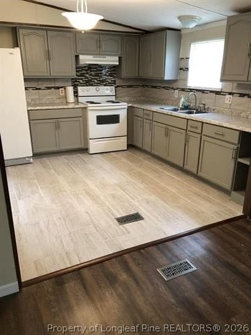 102 Singletary Street, Raeford, NC 28376