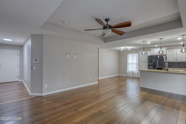 1007 S Roane Court, Webb City, MO 64870