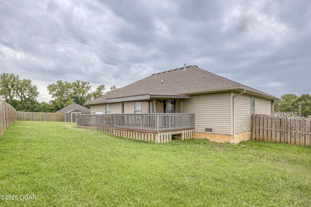 1007 S Roane Court, Webb City, MO 64870