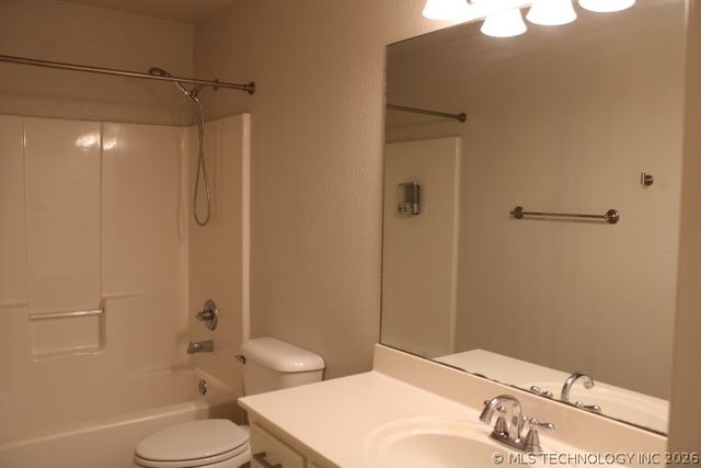 2011 W 120th Street S, Jenks, OK 74037