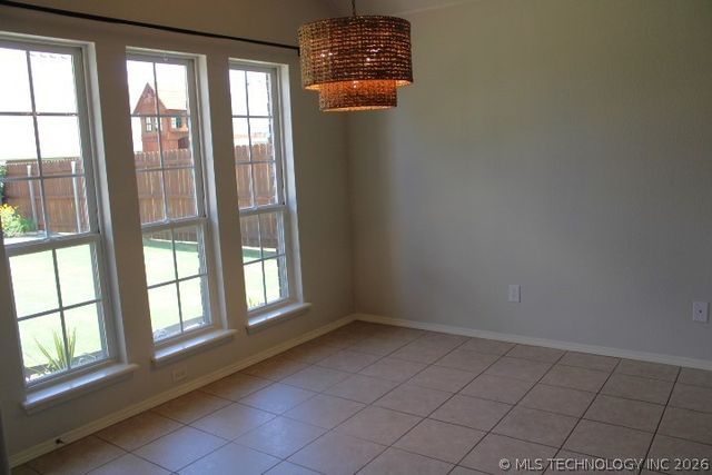 2011 W 120th Street S, Jenks, OK 74037