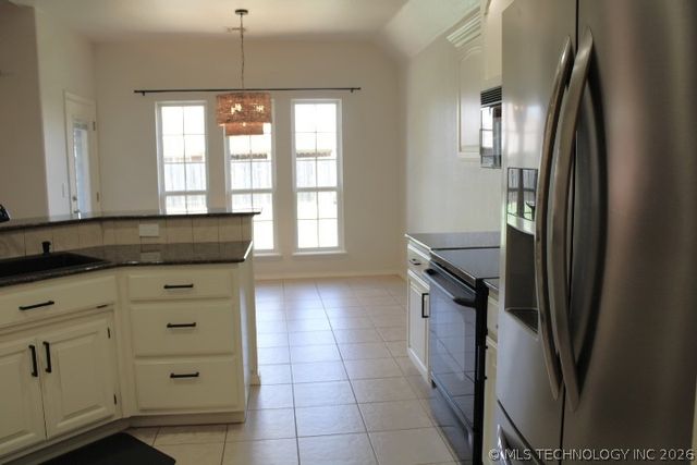 2011 W 120th Street S, Jenks, OK 74037