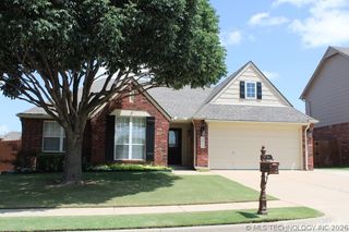 2011 W 120th Street S, Jenks, OK 74037