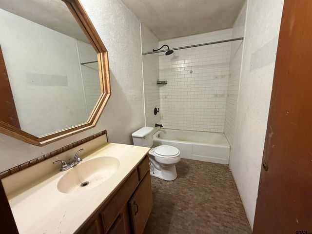 726 Nacogdoches St., Jacksonville, TX 75766