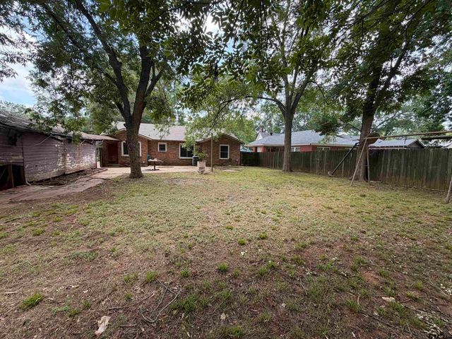 726 Nacogdoches St., Jacksonville, TX 75766