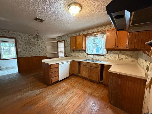 726 Nacogdoches St., Jacksonville, TX 75766