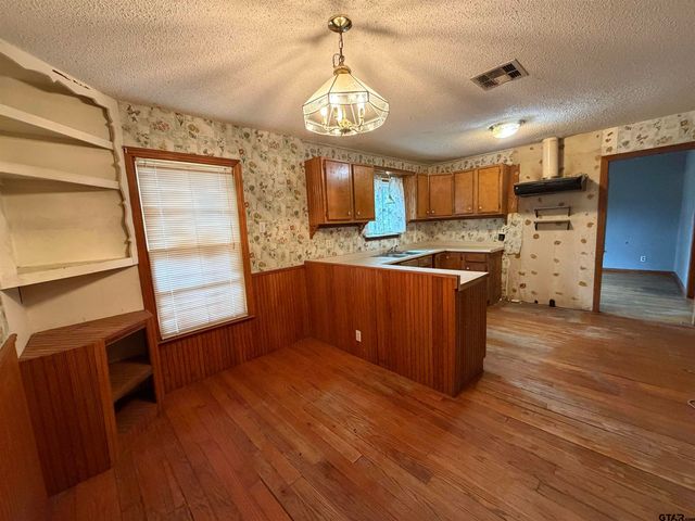 726 Nacogdoches St., Jacksonville, TX 75766
