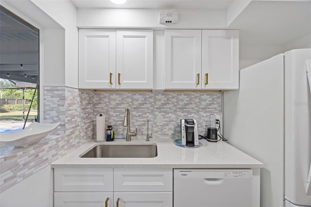 8714 W LANWAY DRIVE, Tampa, FL 33637