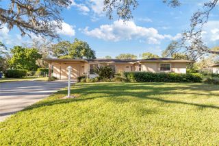 8714 W LANWAY DRIVE, Tampa, FL 33637