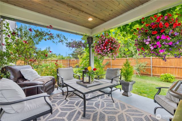 8254 Breeze Loop, Blaine, WA 98230