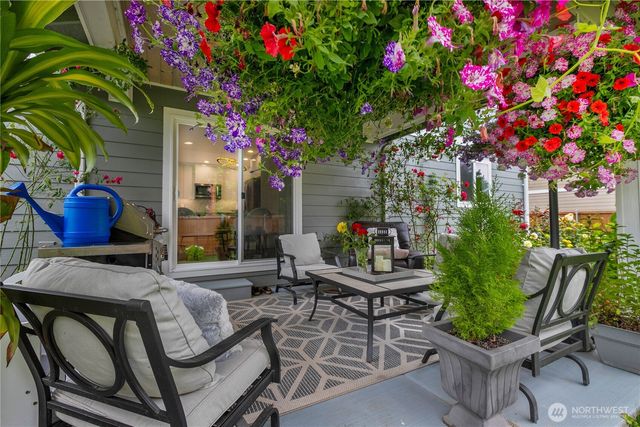 8254 Breeze Loop, Blaine, WA 98230